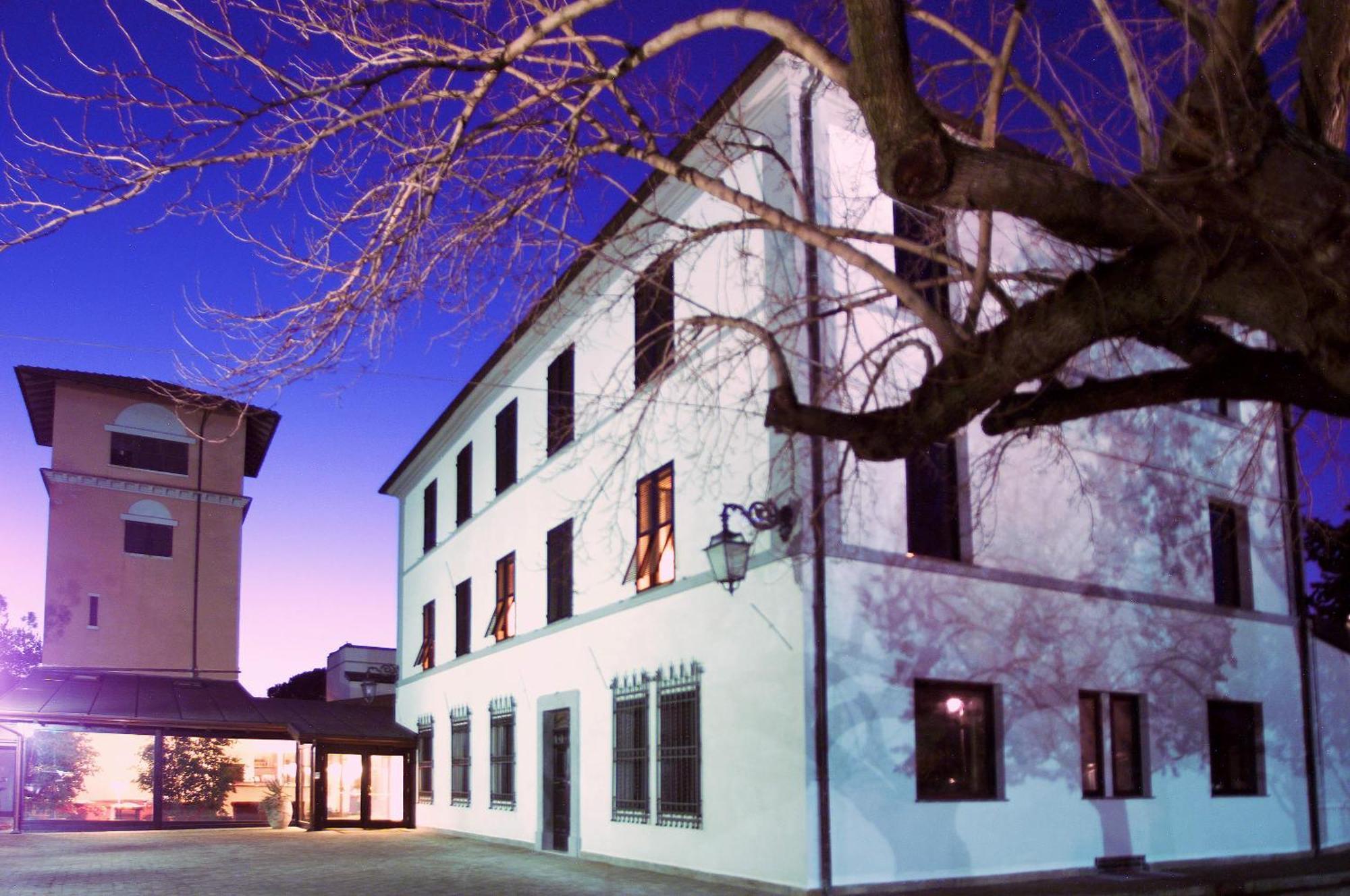 La Torre Hotel Moie מראה חיצוני תמונה