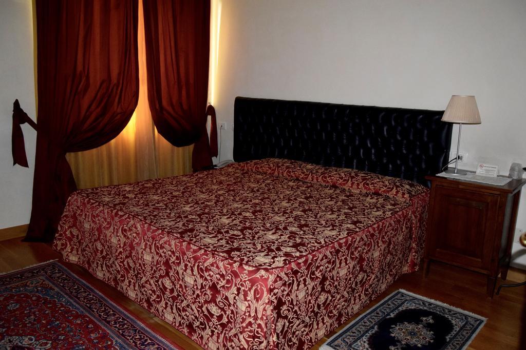 La Torre Hotel Moie מראה חיצוני תמונה