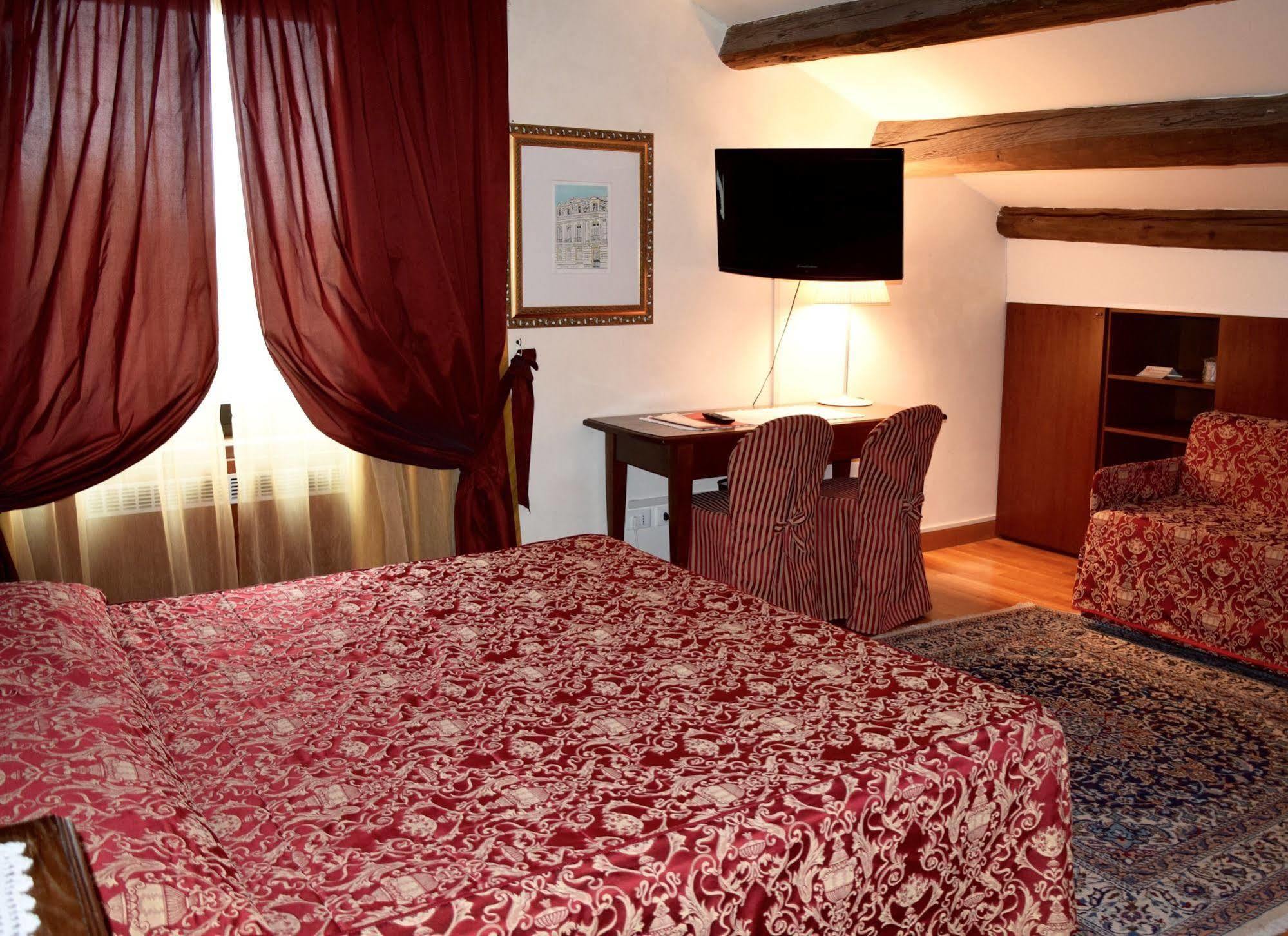 La Torre Hotel Moie מראה חיצוני תמונה