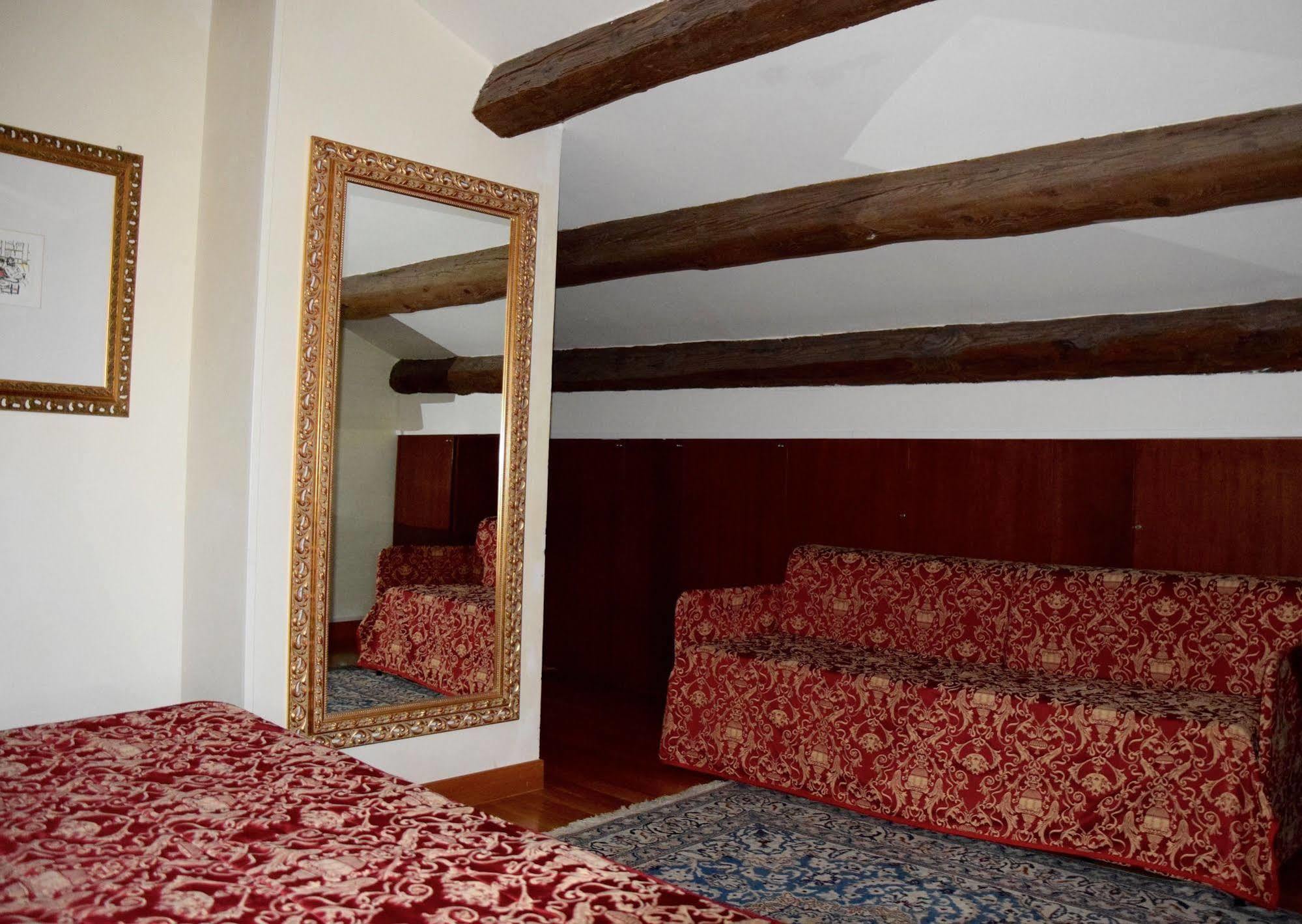La Torre Hotel Moie מראה חיצוני תמונה
