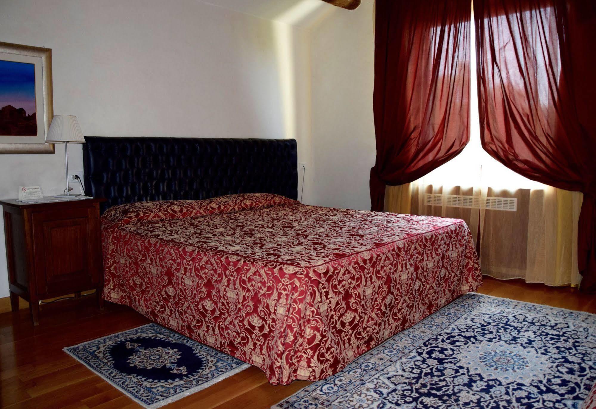 La Torre Hotel Moie מראה חיצוני תמונה