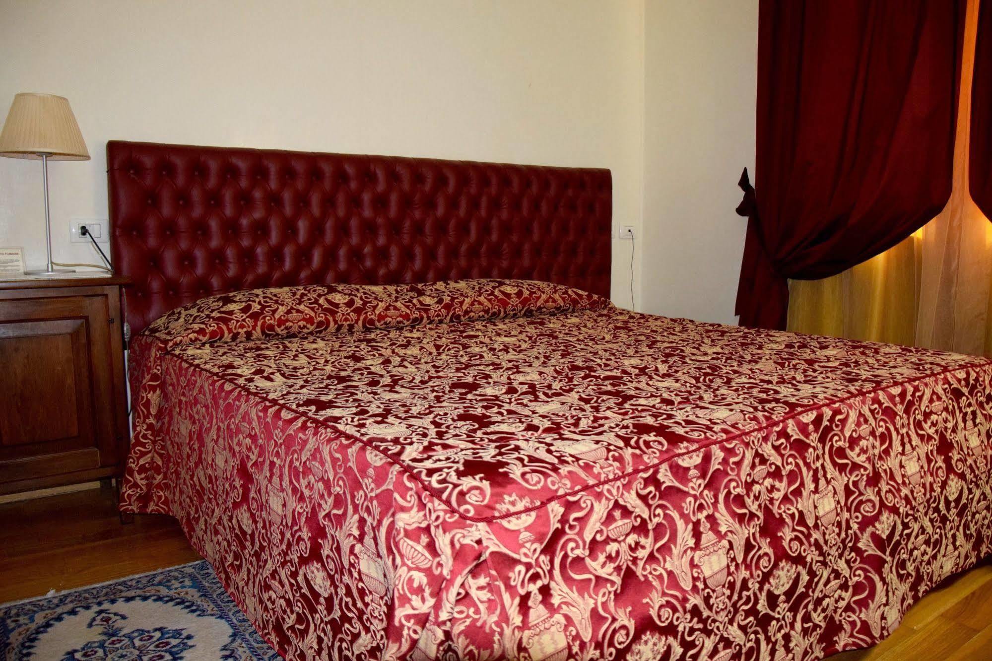 La Torre Hotel Moie מראה חיצוני תמונה